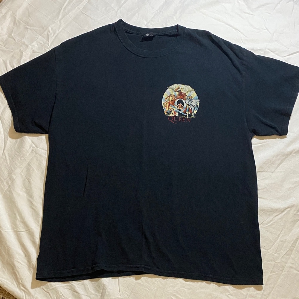 Queen Black Graphic Tee